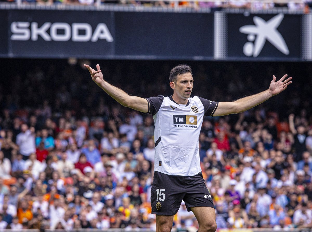 Shingeki no Kyojin

DEFIENDE EL TITÁN 🛡️

#ValenciaGetafe 
#ADNVCF