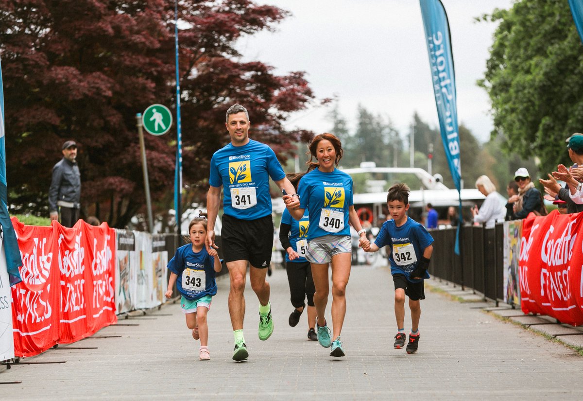 iRunNation's tweet photo. Finding Friendships and Community in Running
Julie Pelly talks about
✅Belonging to an all female running group 
✅Investing in yourself
✅Being held accountable
Read about her journey here as a running mom:
https://t.co/2VjbIZ1SbU https://t.co/oX9OOtjfrX