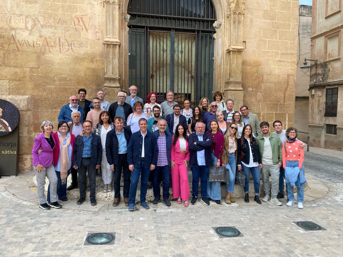 ✍🏻Hui ha tingut lloc la I Trobada d’Escriptors i Escriptores de la Costera. Un espai de convivència i diàleg, una oportunitat per a descobrir autors i autores que, amb les seues obres, contribueixen a enriquir el nostre patrimoni cultural.