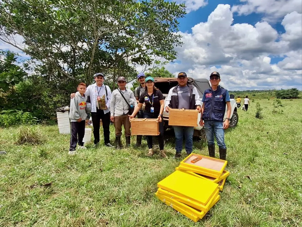 #NoticiasAGROSAVIA🧵
1/3 En los Llanos del Yarí, una región estratégica para la Amazonía colombiana, florece una transformación profunda. AGROSAVIA, el Ministerio de Agricultura y la Institución Educativa Rural San José de Caquetanía han convertido la educación rural en una