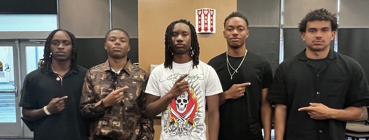 Men sprint relay teams are competing today in the California State Southern Cal Regional championship, 4X100 and 4X400 relays. Congratulations on a great season today is time to qualify for state championships next week.
<a href="/SBVC_Athletics/">SBVC Athletics</a> 
<a href="/SbvcTrack/">SBVC TRACK & FIELD</a> 
🏃🏿‍♀️‍➡️👏🏽🦾⚡️💯