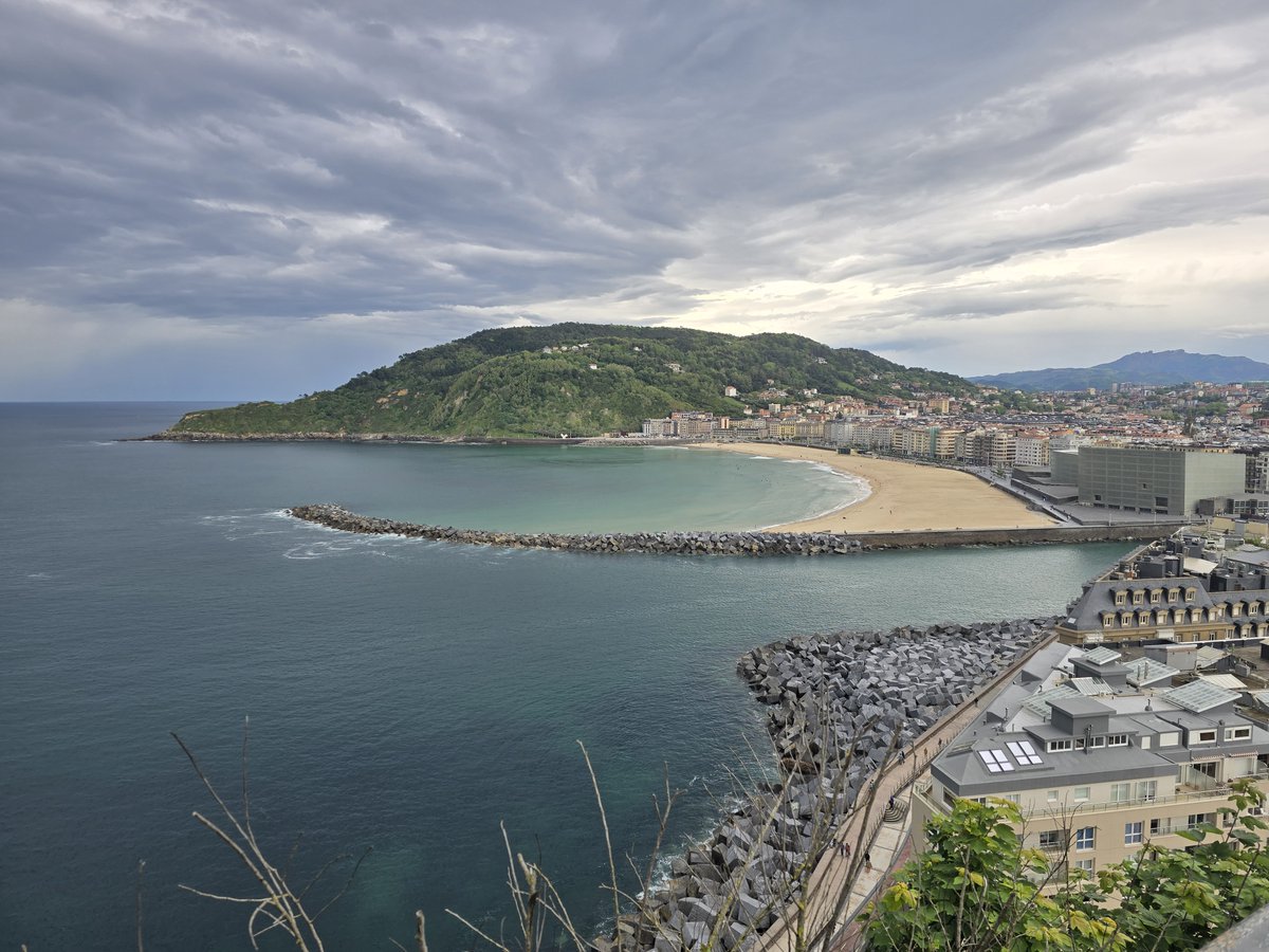 Florian Schulz (@iiischulziii) on Twitter photo Here, the Gold 2025 conference, <a href="/Gold_Conf/">Gold_conference</a>, will take place, you can see the congress center in the right at the beach. Not the worst place to spend some days, but in particular I am looking forward to an exciting program and meeting friends and colleagues! Here, the Gold 2025 conference, <a href="/Gold_Conf/">Gold_conference</a>, will take place, you can see the congress center in the right at the beach. Not the worst place to spend some days, but in particular I am looking forward to an exciting program and meeting friends and colleagues!