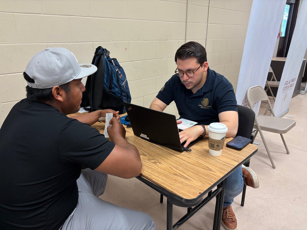 ConsulMexOrl's tweet photo. Continúa el #ConsuladoMóvil de  #Pierson

Iglesia Misión San Jose

📆 10 de mayo 2025

Brindando servicios de:

🟢Afiliación al @Tu_IMSS
🟢Pasaporte
🟢Registro Civil
🟢Tarjetas @FinabienMex 

📍 165 Emporia Rd, Pierson, Fl 32180. https://t.co/nDZEdcljGu