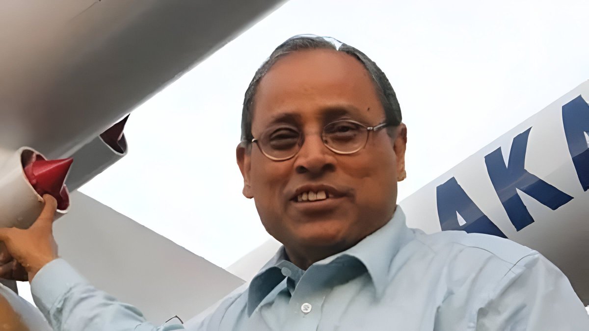 IndianTechGuide's tweet photo. 🚨 "This is the happiest day of my life to see the missile I helped build strike enemy aerial targets with such precision and elegance,” said Dr. Prahlada Ramarao 

The man behind Aakash missiles, Dr Prahlada Ramarao. (Ex DRDO scientist) https://t.co/XwCYpiipIM
