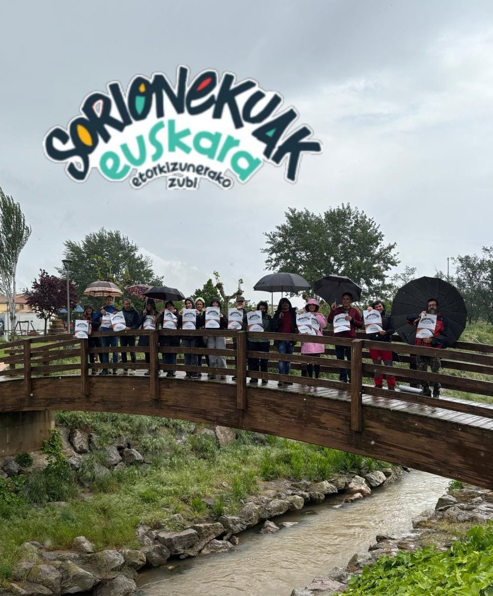 Gaur #Mendabia.n ortzadarra🌈 atera diogu egun grisari, euskararen aldeko jendez eta kolorez bete dugu Zubi Haundi. Mendabian ere #etorkizunekoZubi.ak eraikitzen ari gara,  Nafarroako hainbat herrirekin batera!!! <a href="/sorionekuak/">Sorionekuak</a> !!