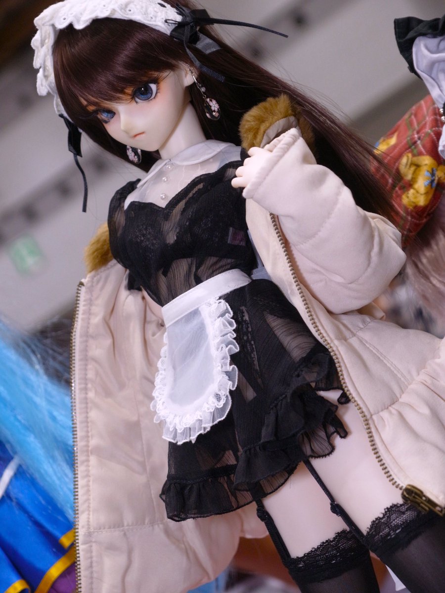 yzkbs1's tweet photo. #ドールでメイドの日
メイド…メイ…ド…？
思ったよりせんしちぶで貼りどころがなかったやつ…
3枚目はよそのことツーショット https://t.co/KLoPT8zsBM