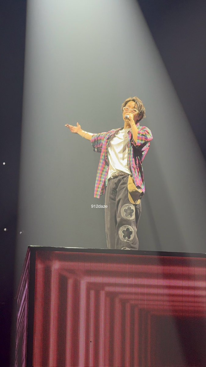 ( j )⁷ tweet media