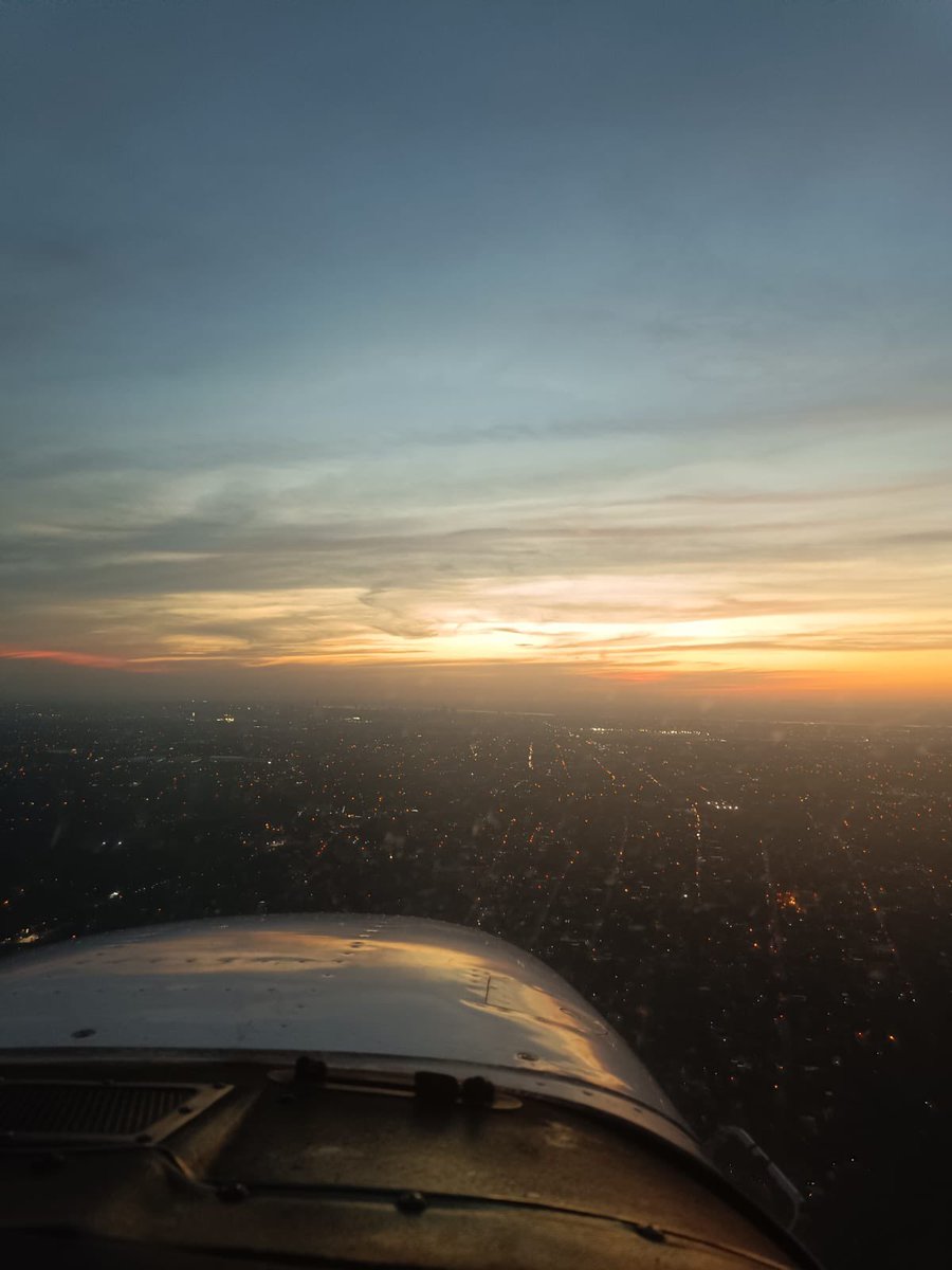 MauriceHueb's tweet photo. Took a panorama flight in Asunción to see the beautiful sunset with two friends.

It was 20-25 minutes and only 900k Guaraníes (aprox. $110) divided by three.

Definitely worth the experience. https://t.co/MBvWRG55uT