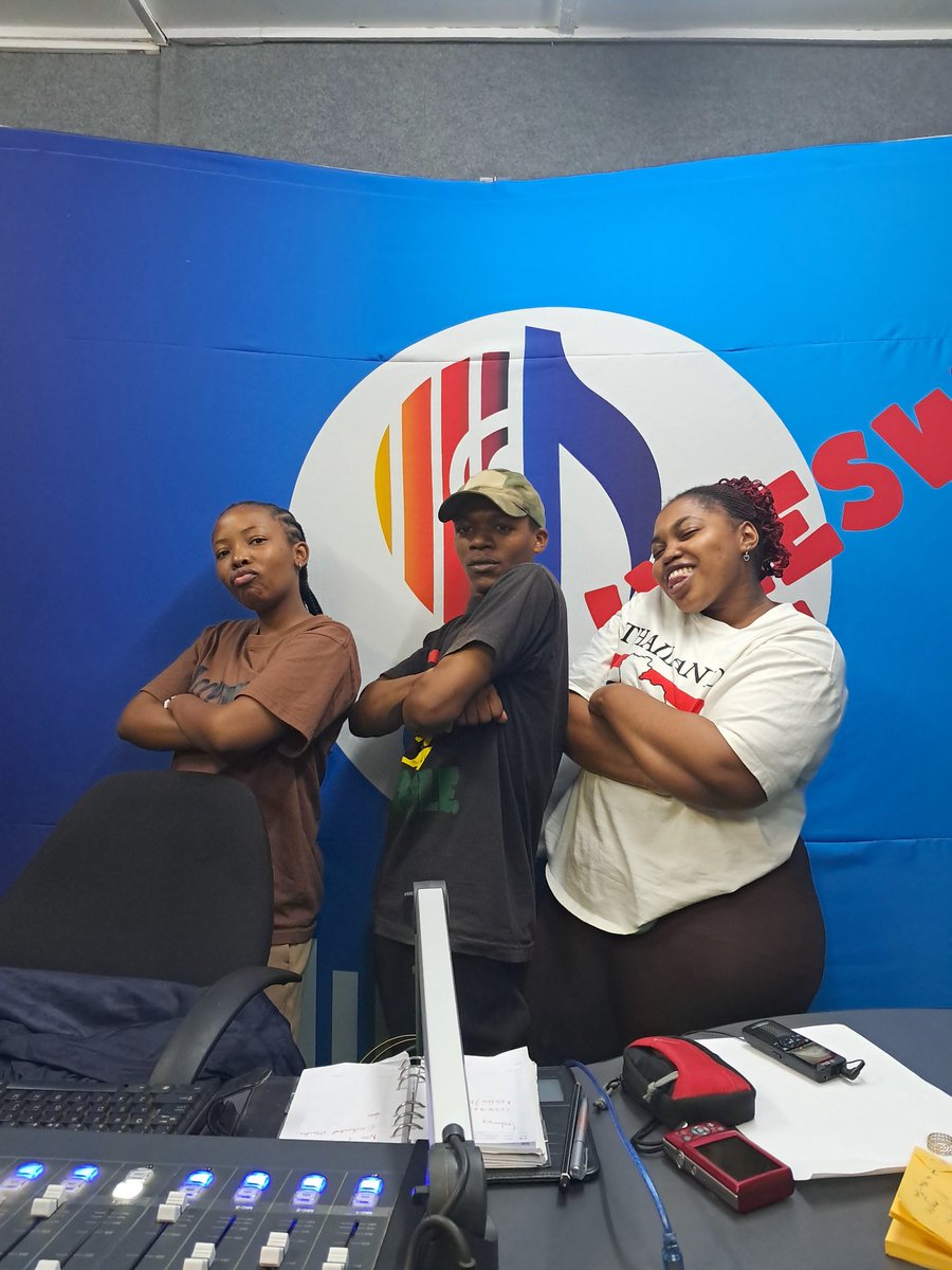 Triple threat! Lifa, Mickey and Lindo talk everything  mental health and lekker local music, bringing you the freshest local music and talent. The trio is on your radios until 6pm. Tune in to UNESWAFM to catch them!

#Uneswafm 
#loveatfirstsound 
#hottestfrequency