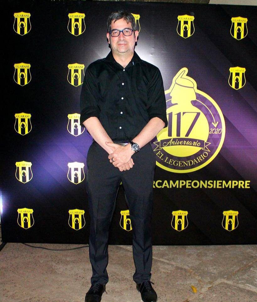 A tres años de tu trágica partida, seguimos recordándote con el cariño de siempre y exigiendo justicia. 

Marcelo Pecci, uno de los nuestros para toda la vida.