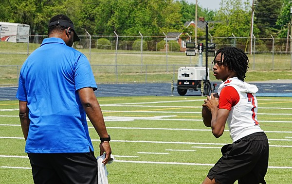 Will Vapreps Garlick (@willvapreps) on Twitter photo Quarterback Myles Brooks <a href="/_MylesBrooks/">Myles Brooks</a> and receiver Tison Brooks <a href="/Tison_Brooks/">Tison Brooks</a> both received offers to Norfolk State after the Hermitage Showcase <a href="/RecruitHermFB/">Hermitage HS. Recruiting 🏈</a> . They are the twin sons of retired NFL quarterback Aaron Brooks who is in the New Orleans Saints Hall of Fame. Quarterback Myles Brooks <a href="/_MylesBrooks/">Myles Brooks</a> and receiver Tison Brooks <a href="/Tison_Brooks/">Tison Brooks</a> both received offers to Norfolk State after the Hermitage Showcase <a href="/RecruitHermFB/">Hermitage HS. Recruiting 🏈</a> . They are the twin sons of retired NFL quarterback Aaron Brooks who is in the New Orleans Saints Hall of Fame.