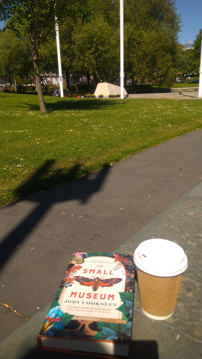TheBookTrail 📚👣 (@thebooktrailer) on Twitter photo Reading a dark gothic book and just look at that shadow!! <a href="/JCooksleyAuthor/">JodyCooksleyAuthor</a> what are you doing to me? Brilliantly chilling! <a href="/AllisonandBusby/">Allison & Busby</a> Reading a dark gothic book and just look at that shadow!! <a href="/JCooksleyAuthor/">JodyCooksleyAuthor</a> what are you doing to me? Brilliantly chilling! <a href="/AllisonandBusby/">Allison & Busby</a>