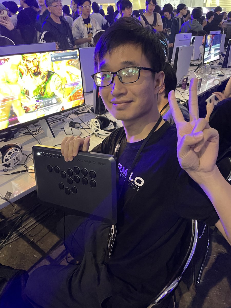 varmilo_fk2's tweet photo. VARMILO sponsored players at #EVOJapan2025 

Thanks for competing with VARMILO FK2!

Let's go in the new season!

@Vxbao_tomie https://t.co/PLhiglKtuL