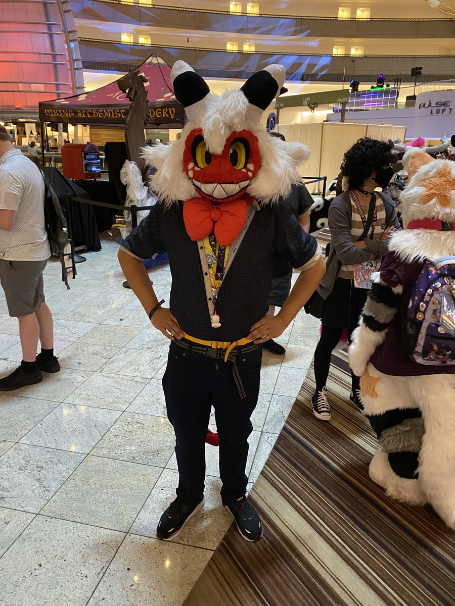 Napoleon the Peach Dragon 🍑🐲 tweet media