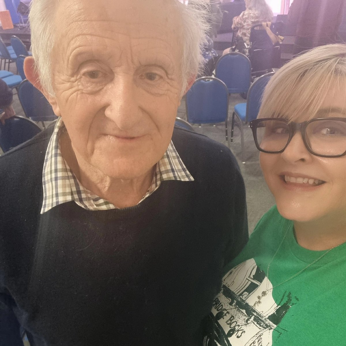 BridgeBooksDro1's tweet image. The second event last night featured three amazing women, @taramillstv @ErvineLinda and Claire Mitchell. Tara guided us through an evening of inspiration, emotion and pure passion. I loved it! Plus, my old history teacher, who is an legend, was there!