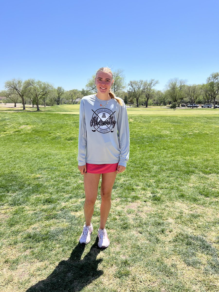 emmerg08's tweet image. Had a busy past 3 weeks. Thankful for the opportunities to compete at regionals in golf, track, and tennis. Made it to state in tennis. God is good!!