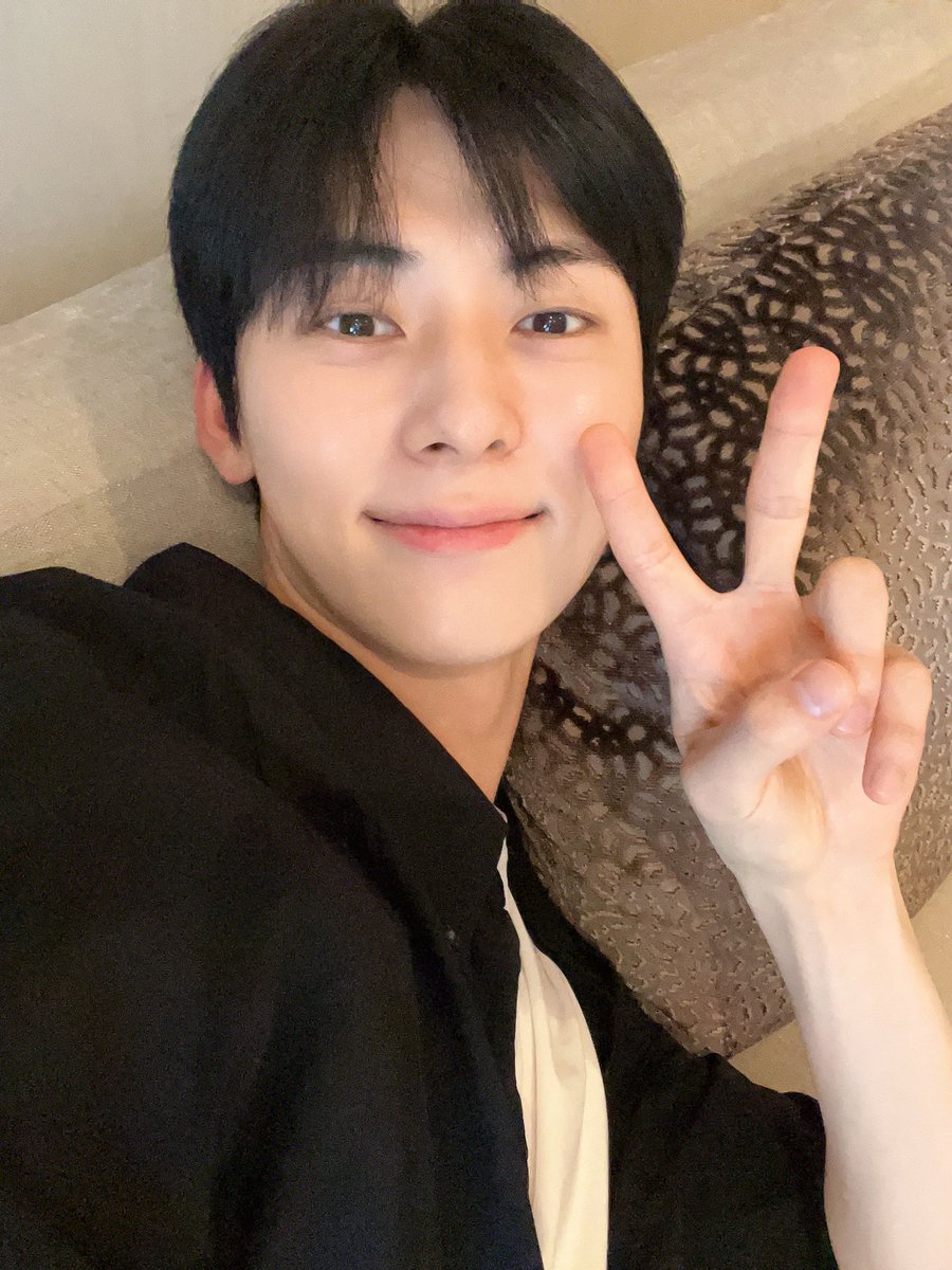 film89_'s tweet photo. 그낭님이너무그리워요
ㅜ..ㅜㅜ...ㅜ.... https://t.co/ha6rF44OGM