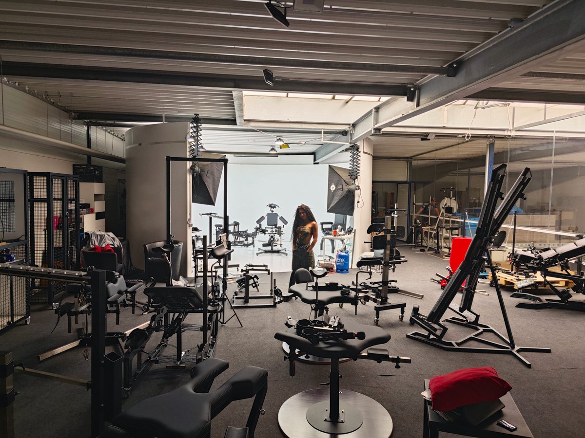 The first pieces of furniture have already been selected and ordered.✨
<a href="/StyleFetish_/">StyleFetish</a>