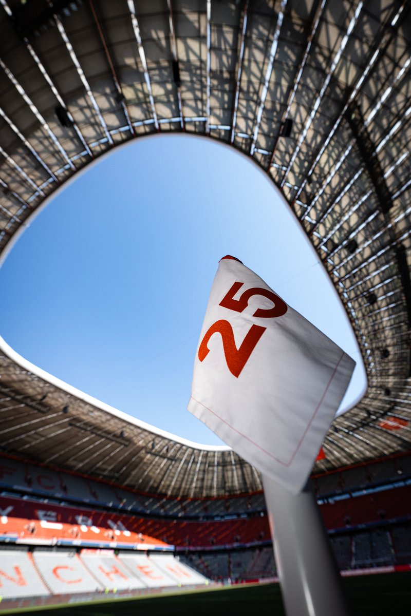 FCBayernEN's tweet image. ✨2️⃣5️⃣✨

#FCBBMG