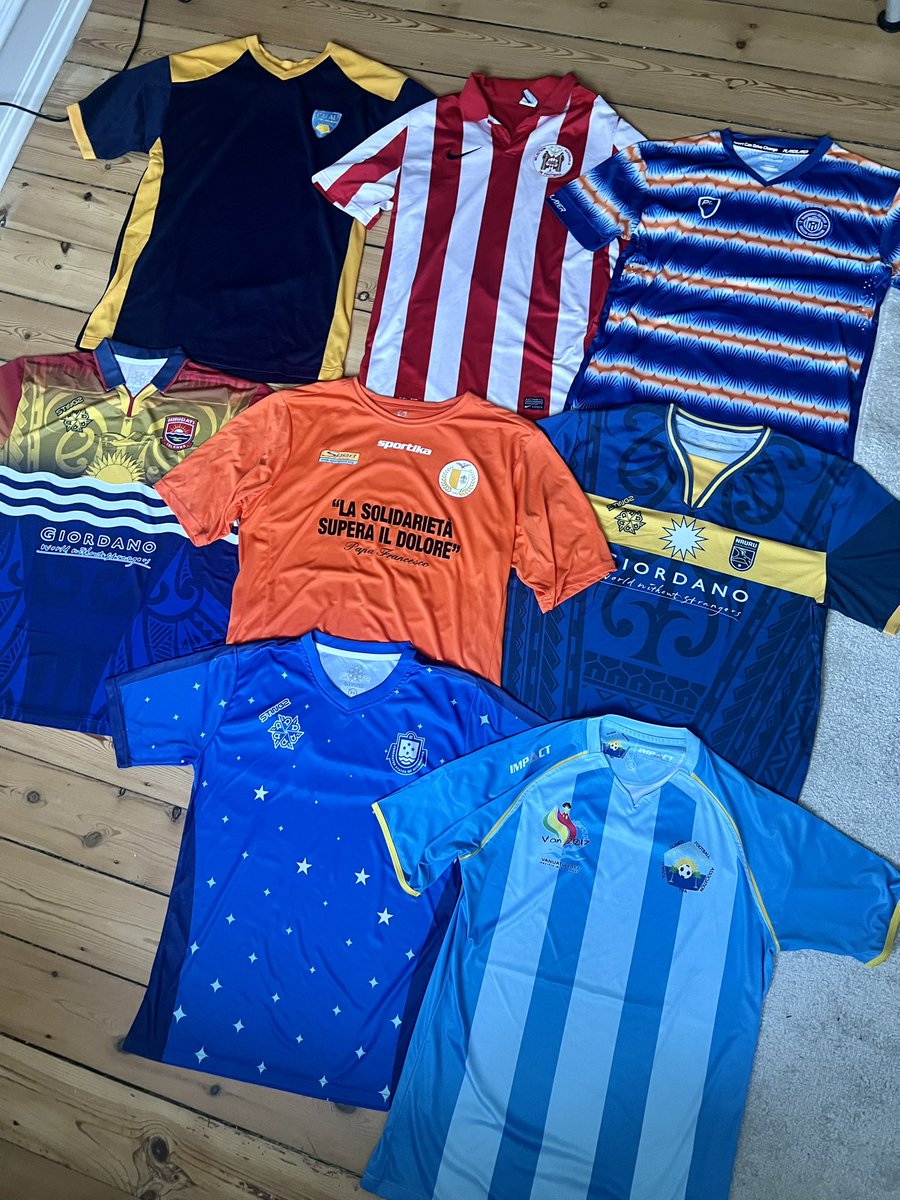 FootballShirtDK's tweet image. And there it is! The national football team shirt of every sovereign country that is not a member of FIFA!

Palau 🇵🇼 , Monaco 🇲🇨 , Marshall Islands* 🇲🇭 , Kiribati* 🇰🇮 , Vatican City 🇻🇦 , Nauru* 🇳🇷 , Micronesia* 🇫🇲 &amp;amp; Tuvalu 🇹🇻