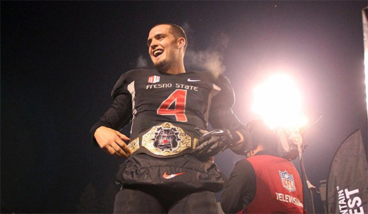 SSN_FresnoState's tweet photo. Congratulations to one of greatest Bulldogs  to ever do it, Derek Carr on retirement 👏 🐶 https://t.co/Yw6cT7WUMB