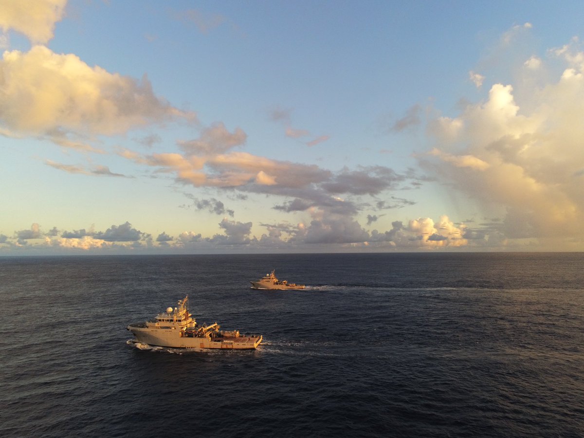Armée française - Opérations militaires (@etatmajorfr) on Twitter photo 📍Polynésie française | #POLPECHE : préservation des ressources halieutiques, protection de la biodiversité et lutte contre le trafic illicite 🐟
Surveillance continue par les moyens aéro-maritimes des <a href="/ALPACI_FAPF/">ALPACI - Joint French Forces in French Polynesia</a> 🇫🇷 pour assurer la protection de la ZEE polynésienne. 📍Polynésie française | #POLPECHE : préservation des ressources halieutiques, protection de la biodiversité et lutte contre le trafic illicite 🐟
Surveillance continue par les moyens aéro-maritimes des <a href="/ALPACI_FAPF/">ALPACI - Joint French Forces in French Polynesia</a> 🇫🇷 pour assurer la protection de la ZEE polynésienne.