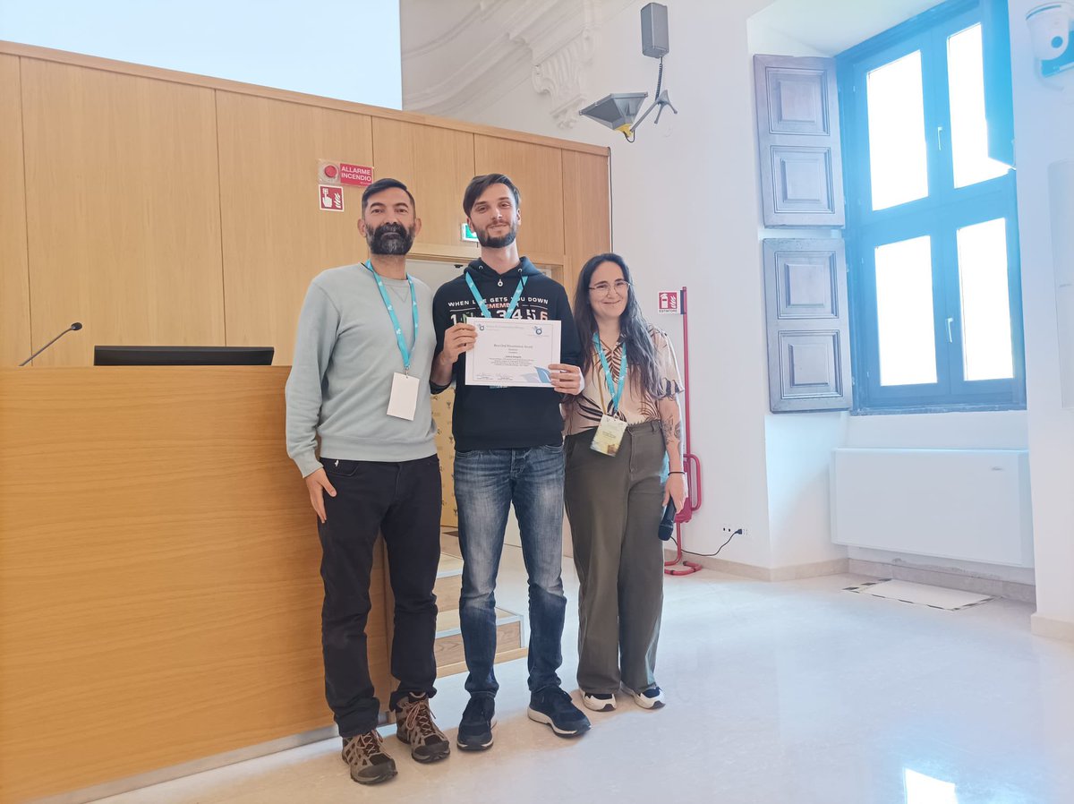The Student Award for Best Oral Presentation goes to Andrea Zampetti for his talk on TropiCam-AI: an automated classifier of Neotropical arboreal mammals and birds from camera-traps. Well done!
Special mention to Claire Louise Penton for securing 2nd place—congrats! #ECR2025