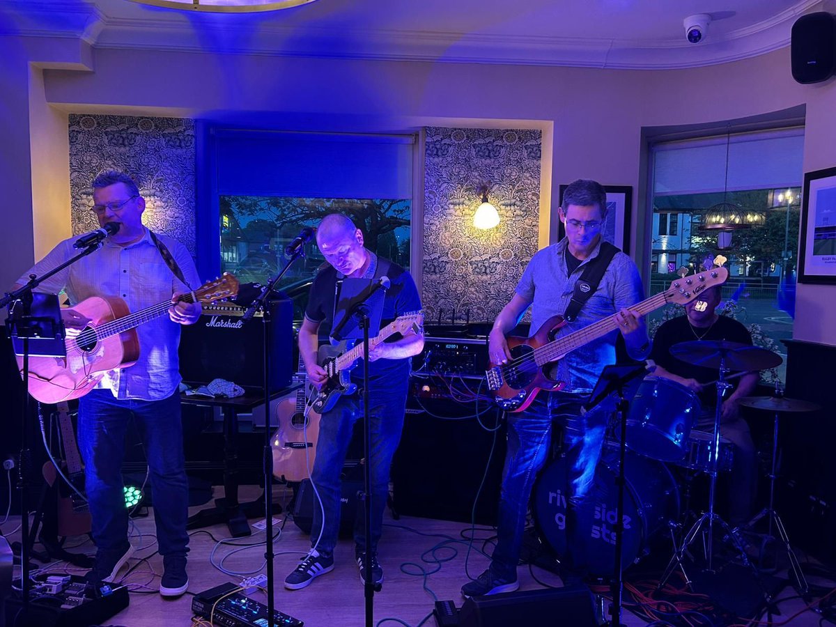 RiversideGhosts's tweet photo. Thanks to everyone who came down to the @thehowardarmskilmarnock last night. We hope you all enjoyed the night just as much as we did. Huge thanks to Rick and his team for inviting us to play. If you didn't make it last night you need to check out this fabulous pub. https://t.co/jFYjdeRnh5