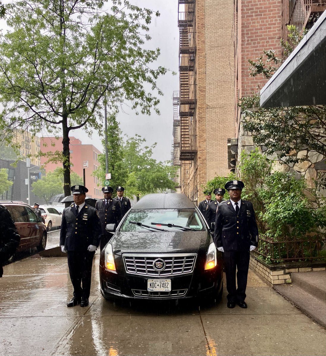 Sergeant Larry Stevens retired in 1991 from <a href="/NYPDTransit/">NYPD Chief of Transit</a> and was a proud <a href="/USArmy/">U.S. Army</a> Veteran. 

Sergeant Stevens’ family was presented with our department flag in his honor. 

May he rest in eternal peace.
#NeverForget 
<a href="/NYPDnews/">NYPD NEWS</a>