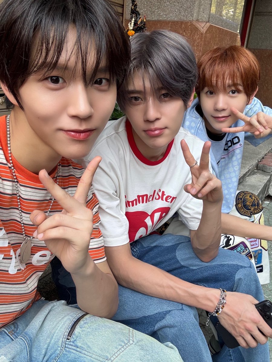 nctwishofficial's tweet photo. 🌷🌳#HAPPYSIONDAY Photo by #JAEHEE #NCTWISH https://t.co/QevwNGkU70