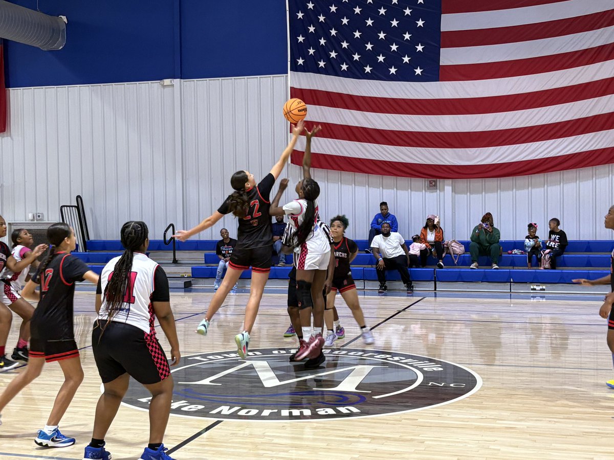 BlueStar Media (@bluestarmedia1) on Twitter photo Another nice middle school match up here at <a href="/CghrMedia/">CGHRMedia</a>
<a href="/PPressureGirls/">Palmetto Pressure Girls Basketball</a> 2029 vs. <a href="/cltldymon_inc/">CLTLDYMONARCHS</a> 2030
Let’s see what we have here 👀 Another nice middle school match up here at <a href="/CghrMedia/">CGHRMedia</a>
<a href="/PPressureGirls/">Palmetto Pressure Girls Basketball</a> 2029 vs. <a href="/cltldymon_inc/">CLTLDYMONARCHS</a> 2030
Let’s see what we have here 👀