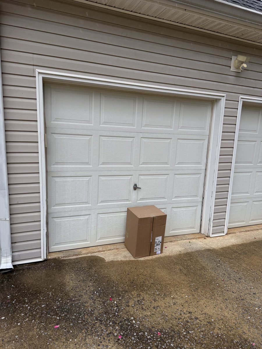CcMontg's tweet photo. Nice job #ups currently raining and going to be raining all day.  Let set the package in the driveway instead of the covered porch. https://t.co/gl52o8cMwy