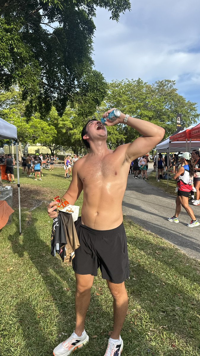 johnsummit's tweet photo. ran a 5k this morning and got beat by a dude pushing his kid in a stroller.. never felt more humbled but this beer after tasted nice https://t.co/lATHqkByBT