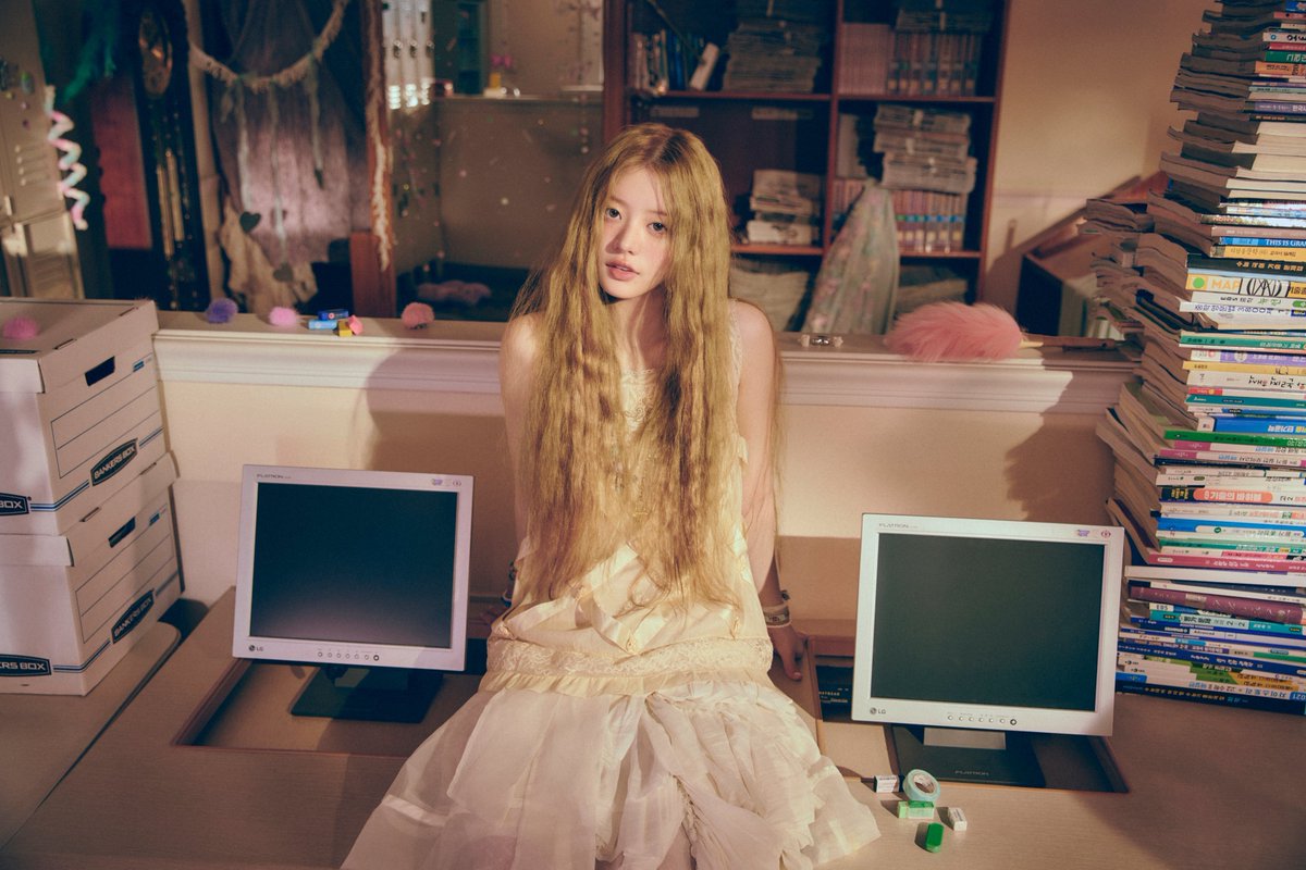 Happy 21st birthday to MINJU of ILLIT!