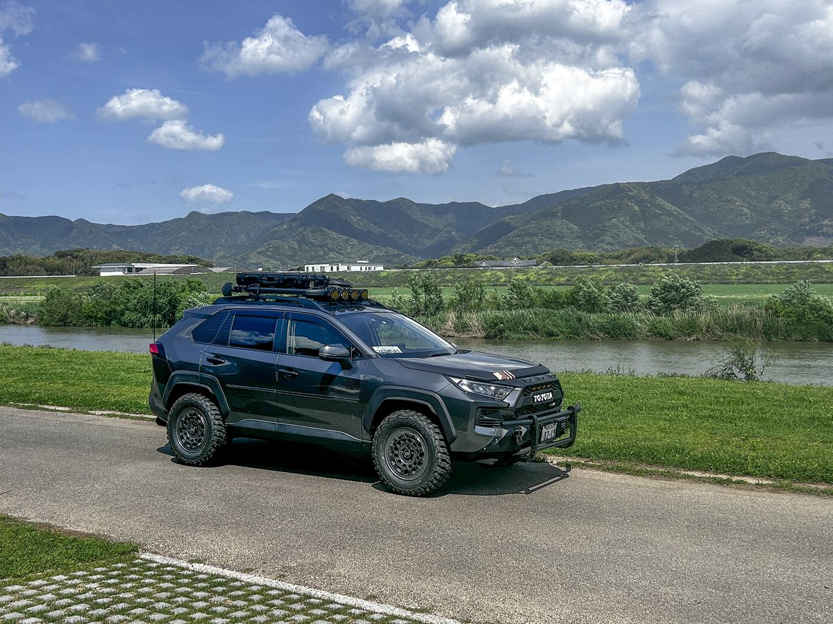 masamas40534926's tweet photo. 音は想像以上にうるさい🤭
#km3 #rav4 https://t.co/W2JTocXxHG