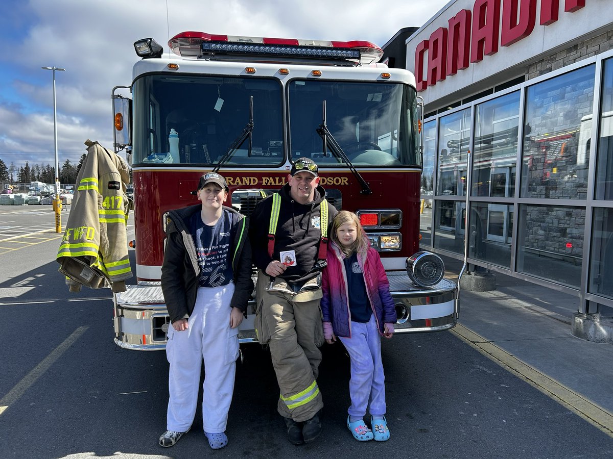 Stace1787's tweet photo. Keeping our #MothersDay tradition going @MD_Canada and this year added @LionelKelland https://t.co/fS1pWj4Uel