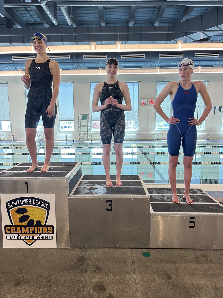 Helena Mattes placed 3rd in the 200 individual medley!