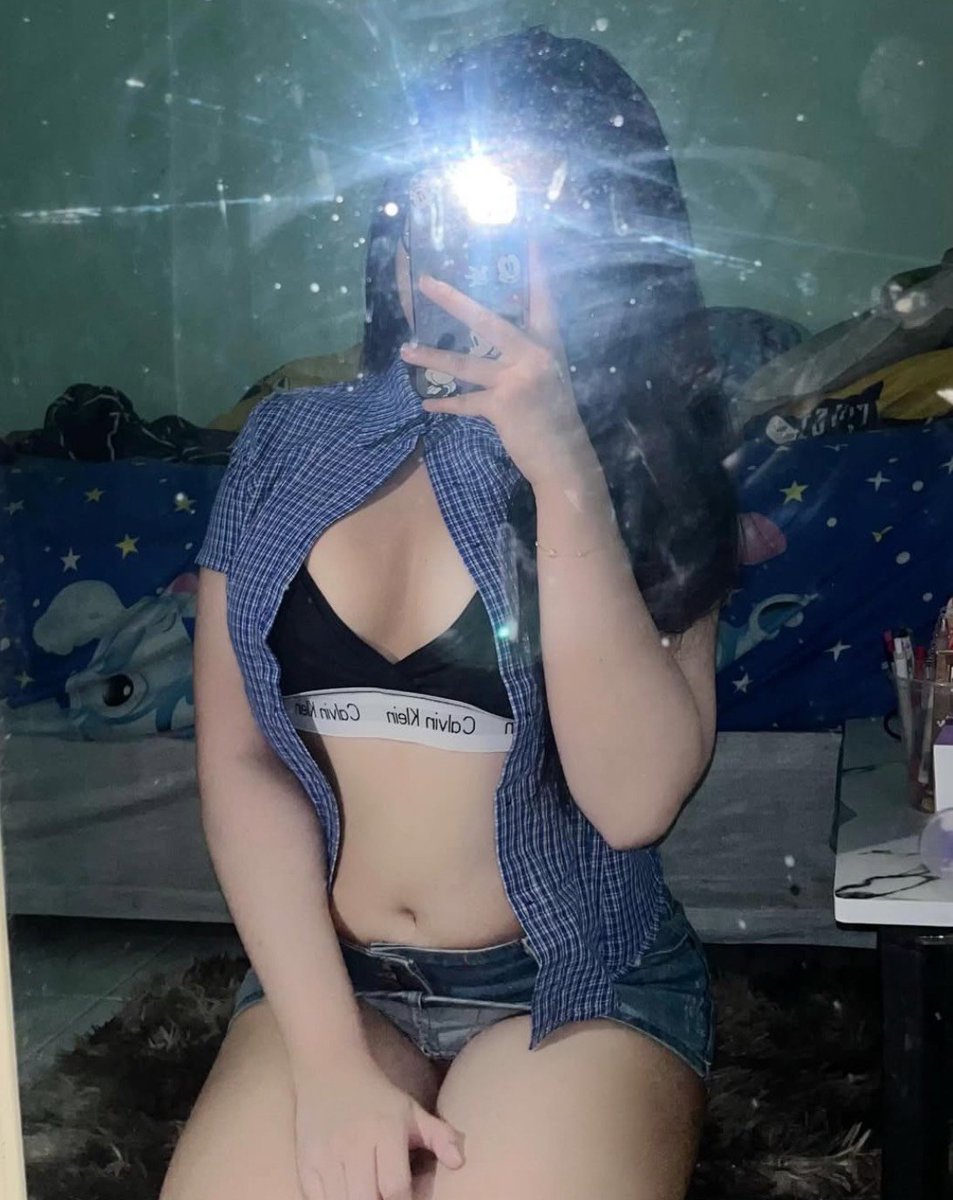 马来西亚学生妹 
今晚有空要的来 有意者私信我呗~
#新加坡约炮 
#马来西亚约炮