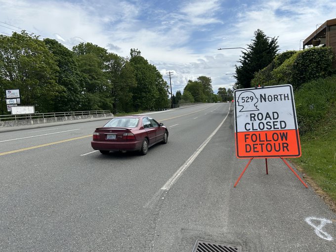 NB SR 529在5月13日星期二晚上11点在汽船泥桥上关闭，沦为Snohomish River
