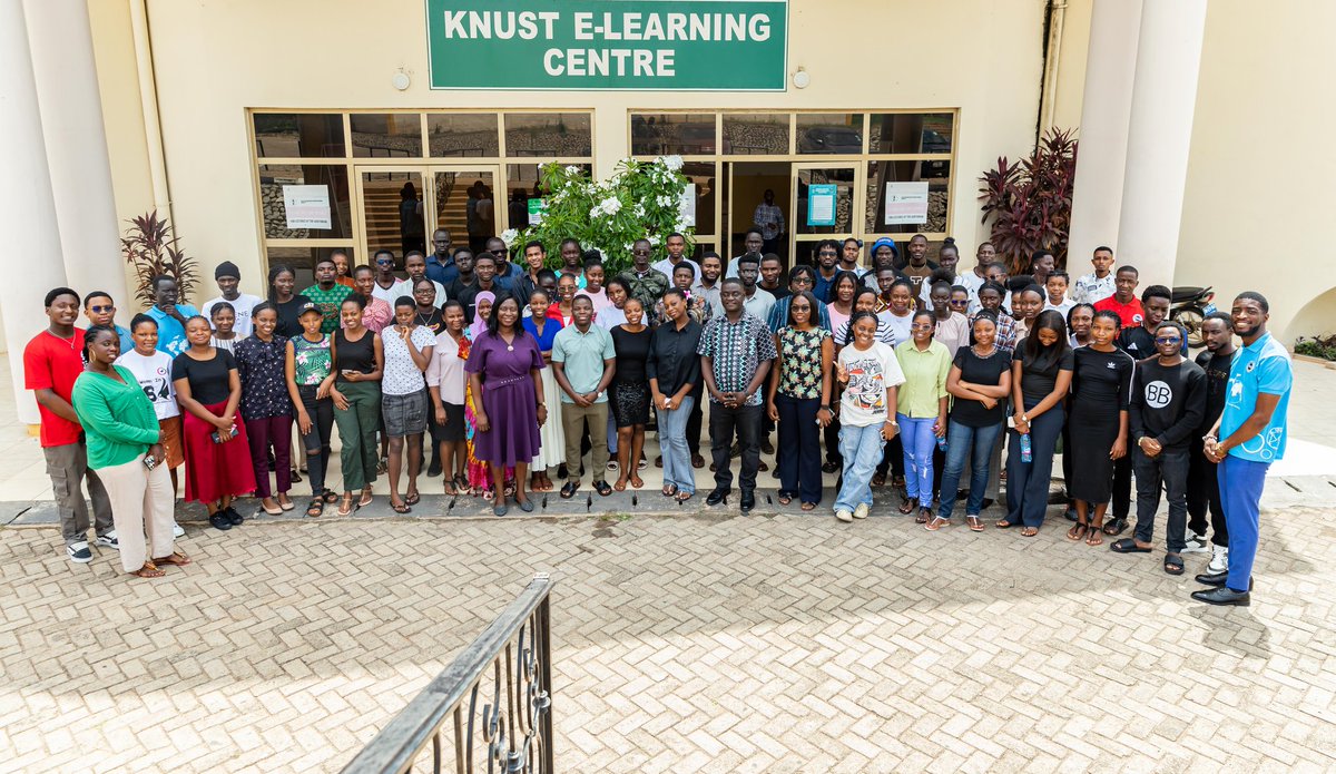 Pascal_M41's tweet image. On May 7, ISA partnered with the KNUST E-Learning Center to launch a two-day digital skills training program for international students. 
71 students from 17 countries participated in this program, gaining hands-on experience in social media marketing and graphic design.