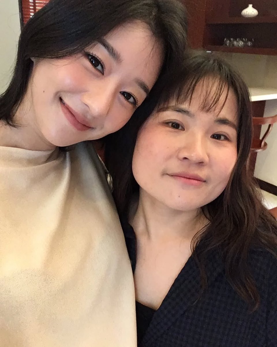 queenyeaji's tweet photo. yeyeji_seo ig update 🩵

#SeoYeaji #서예지 https://t.co/cprV1woJMH