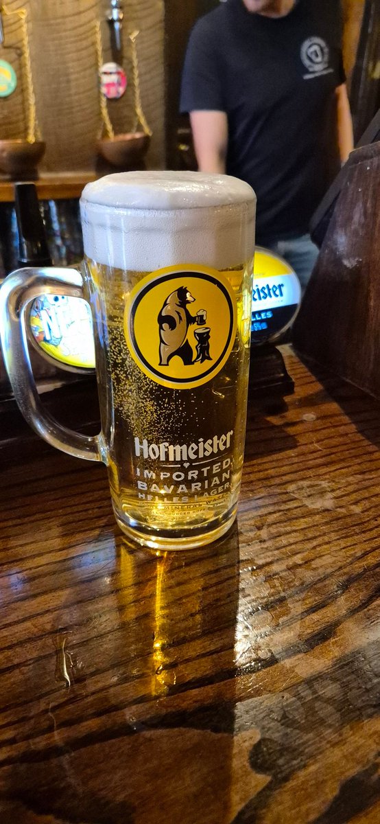 bobtaz75's tweet image. #supportpubs follow the bear East London