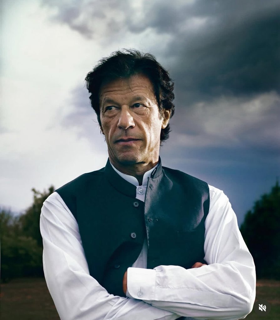 پاکستانیوں کبھی ذرہ سوچو یہ بندہ اکیلا حقیقی آزادی اور خودمختاری کی جنگ لڑ رہا ہے اور قید تنہائی میں کس تکلیف سے گزر رہا ہو گا۔
کیا پتہ تھا یہ جرنیلی ٹولہ اور شریف خاندان اپنی دولت اور طاقت سے عوام کو کچل دیں گے۔
#خدارا باہر نکلو اور آڈیالہ کے باہر دھرنا دو۔
<a href="/TeamPakPower/">Team Pakistan Power</a>