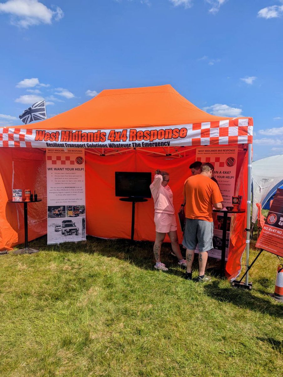 WM4x4R's tweet image. We’re at the Castlewood 4x4 Show all weekend!
Come meet the team, learn what we do &amp;amp; how to get involved!
🚙👋
📍 Castlewood, Sat 10th &amp;amp; Sun 11th May

#Castlewood4x4 #4x4Response #Volunteer #WM4x4Response