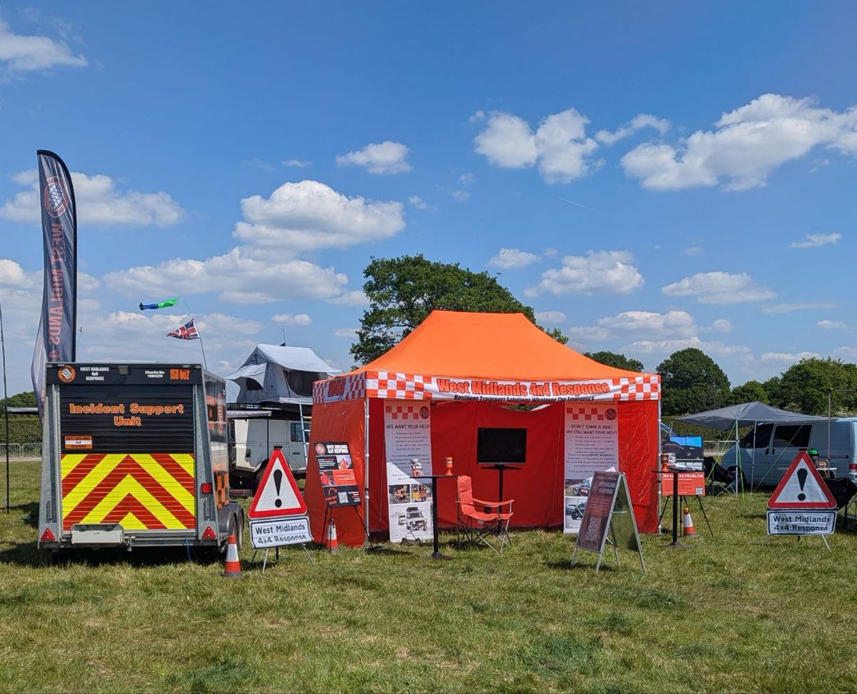 WM4x4R's tweet image. We’re at the Castlewood 4x4 Show all weekend!
Come meet the team, learn what we do &amp;amp; how to get involved!
🚙👋
📍 Castlewood, Sat 10th &amp;amp; Sun 11th May

#Castlewood4x4 #4x4Response #Volunteer #WM4x4Response