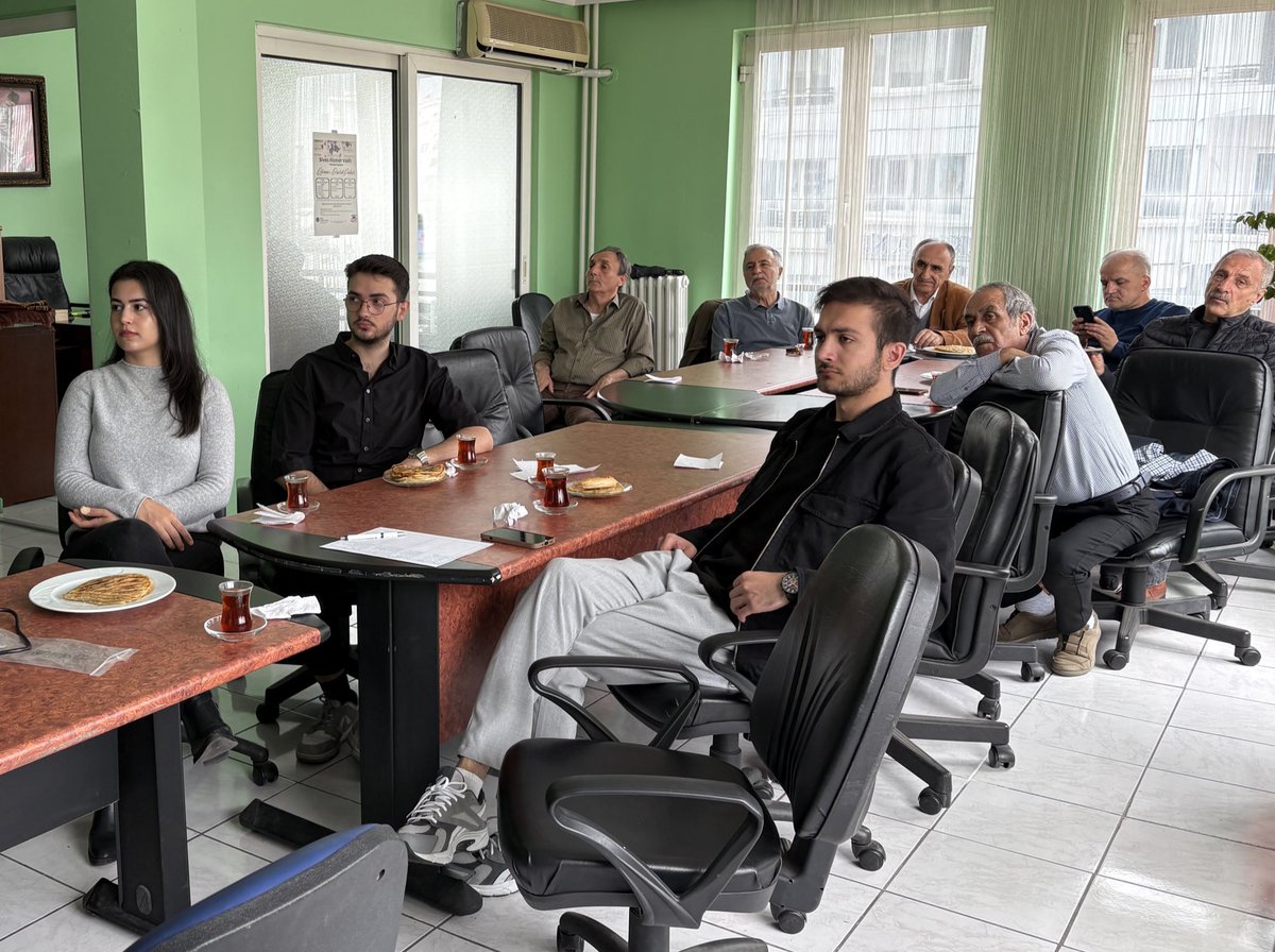 Bugün vakıf merkezimizde Fatih Sultan Vakıf Üniversitesi’nden Rana Yıldırım ve
Marmara Üniversitesi’nden Ahmet Karahan
"Geçmişten Günümüze İsrail-Filistin
Çatışması incelemesi" başlıklı sunumlarını gerçekleştirdiler. Kendilerine teşekkür ederiz.