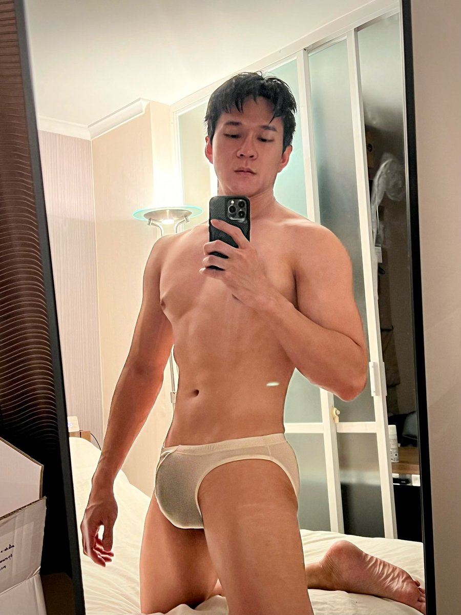 ดึกแล้วทำไรกันดีครับ