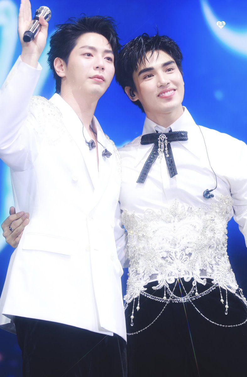CALLMEBYKIKI's tweet photo. perfect match 🥹 

POOMPPS 1ST BD FANCON                                      #POOMVILLABD2025
#poompps #uppoompat https://t.co/lclFznF7ZL