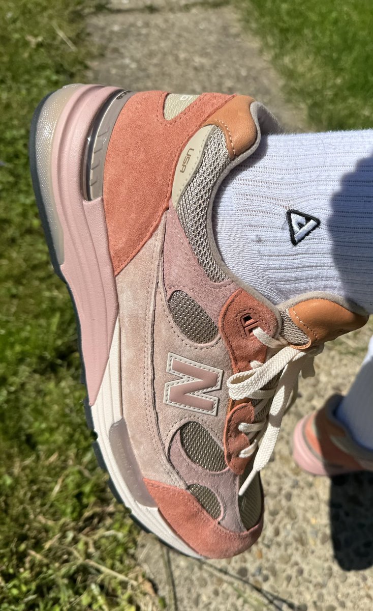 “She noticed the shoes, baby, these are not Jordans. I’m in Joe Freshgoods, New Balance” <a href="/sabaPIVOT/">SABA</a> #kotd 
<a href="/JoeFreshgoods/">JFG</a> <a href="/apthcry/">APTHCRY</a>