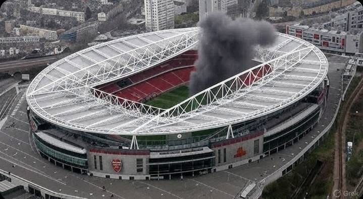 Breaking...

Black smoke was seen coming out of the Emirates stadium indicating that no trophy will be won this season again...